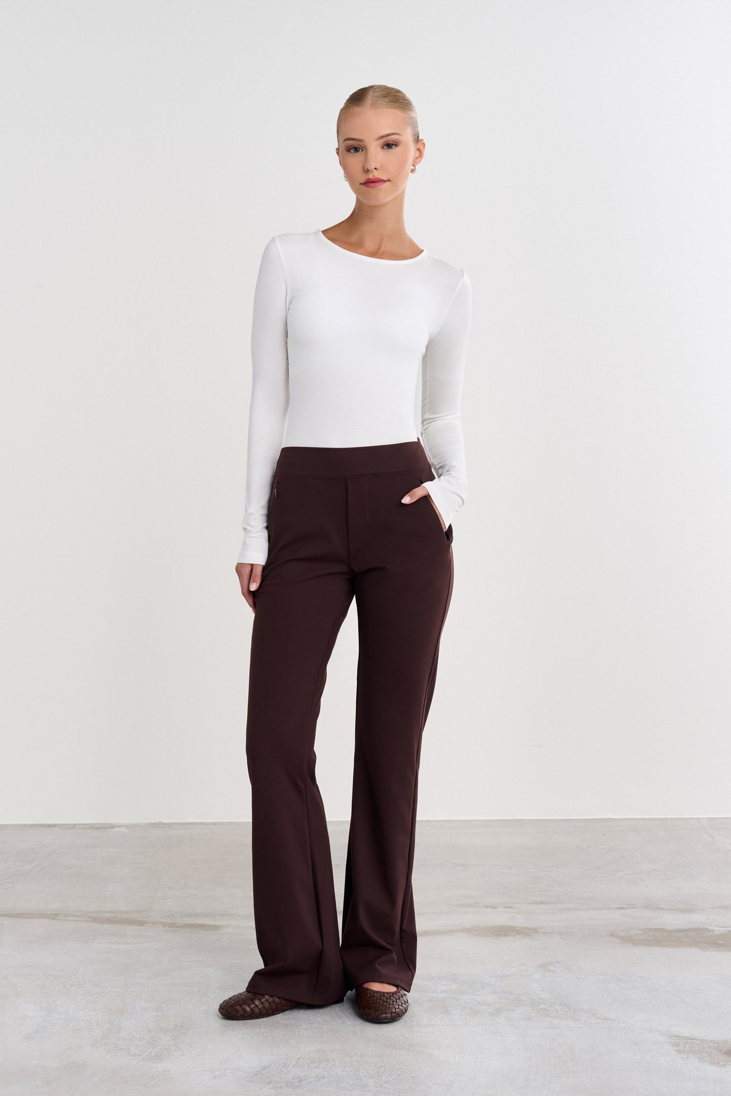 Tailored Bootcut Pants - for dame - Famme - Pants